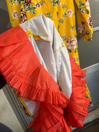 Vestido flamenco amarillo estampado