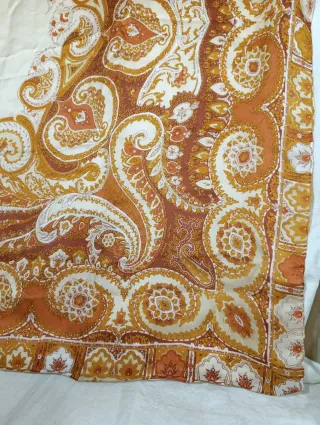 GRAN PAÑUELO DE SEDA ESTAMPADA PARA INDUMENTARIA