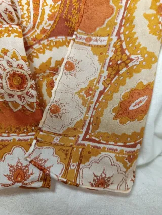 GRAN PAÑUELO DE SEDA ESTAMPADA PARA INDUMENTARIA