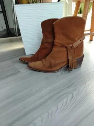 Botines vaqueras piel natural