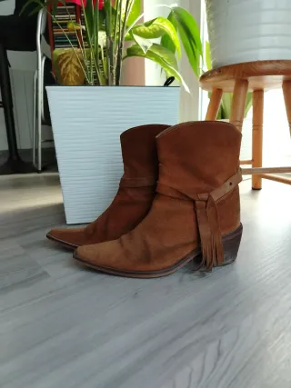 Botines vaqueras piel natural