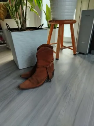 Botines vaqueras piel natural