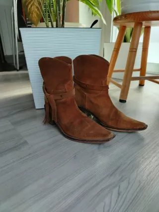 Botines vaqueras piel natural