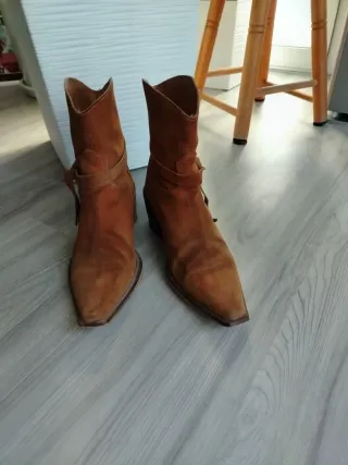 Botines vaqueras piel natural