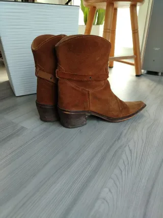 Botines vaqueras piel natural