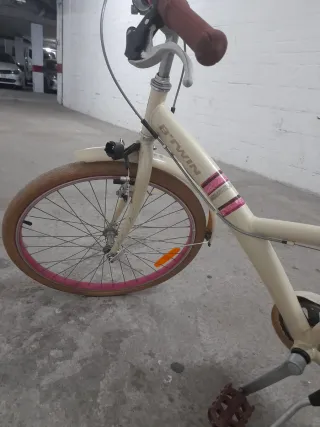 Bicicleta BTWIN color crema 16"