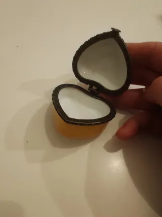 Mini scatola a forma di cuore in porcellana