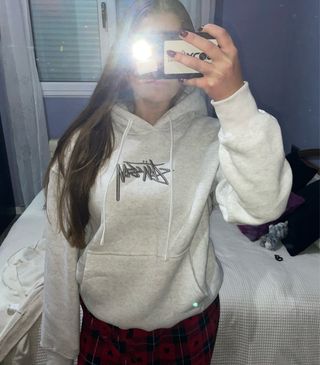 Sudadera Stussy gris con firma