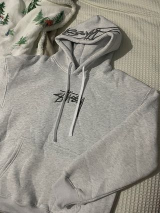 Sudadera Stussy gris con firma