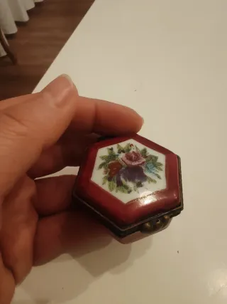 Mini scatola esagonale in porcellana