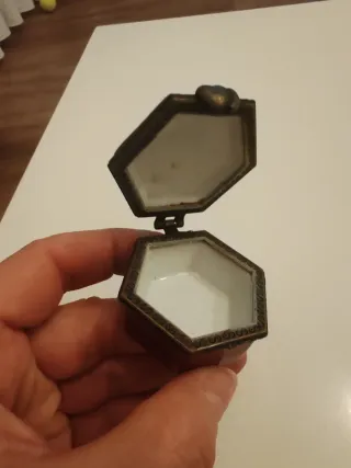 Mini scatola esagonale in porcellana