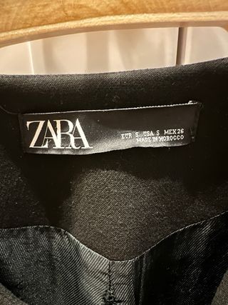 Abrigo Zara Negro Talla XS
