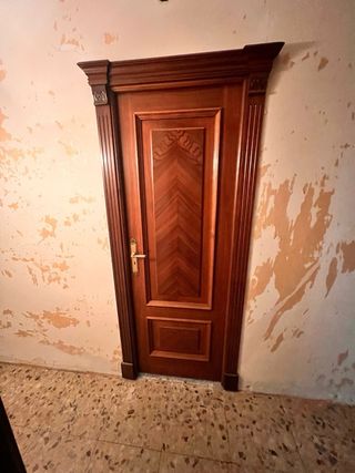 Puertas madera clásicas