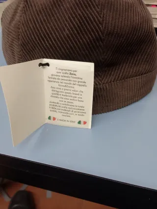 Coppola siciliana in velluto a coste marrone