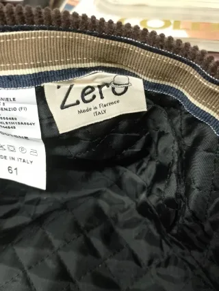 Coppola siciliana in velluto a coste marrone