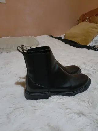 Botín estilo Chelsea negro