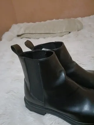 Botín estilo Chelsea negro