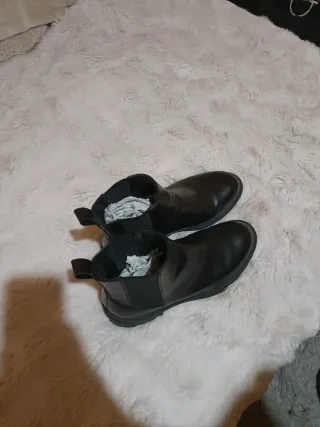 Botín estilo Chelsea negro