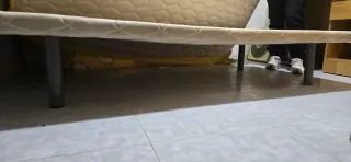 2 bases tapizadas y 2 colchones de 90x1'90