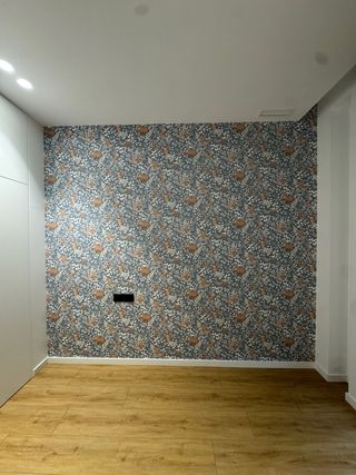 Instalación de papel pintado y vinilo