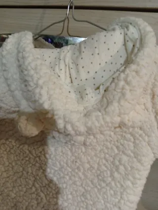 Tuta neonato pile morbido con cappuccio