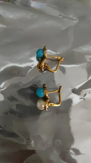 Pendientes de oro tipo dormilona