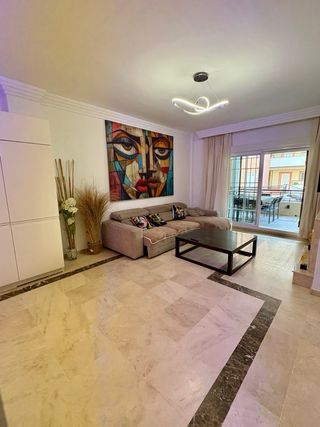 Se alquila apartamento