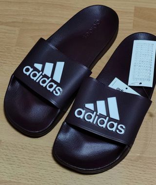 Chanclas Adidas NUEVAS con CAJA