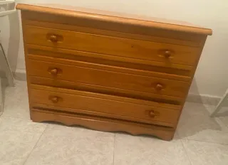 Cómoda de madera maciza