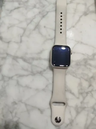 Apple Watch Beige/Dorado con Accesorios