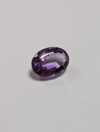 Amatista natural morada ovalada
