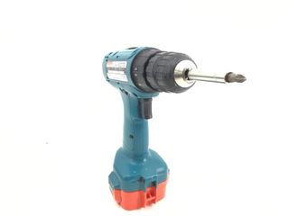 taladro a bateria makita 6227d