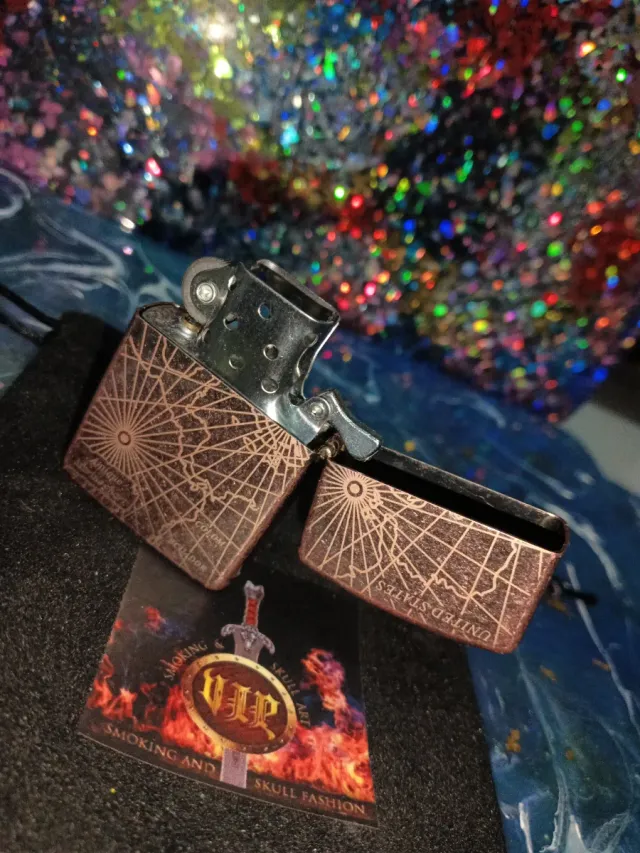 Mechero US Vip Zippo 'Wind Rose'