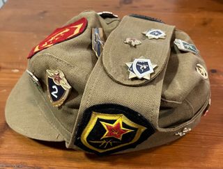 Gorra militar URSS con insignias