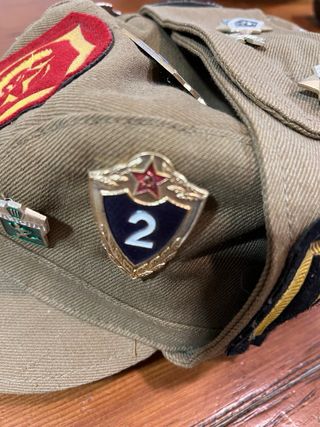 Gorra militar URSS con insignias