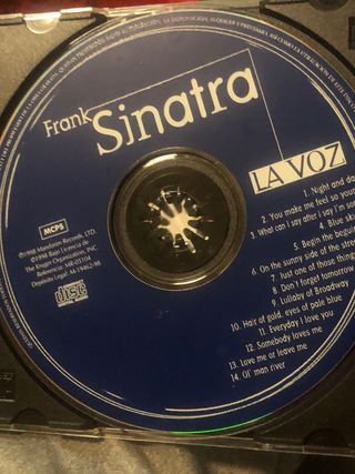 Frank Sinatra .(lavoz)