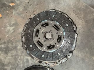 Kit Embrague y Bimasa BMW E60 525d LUK