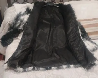 Abrigo Piel Sintética Blanco y Negro