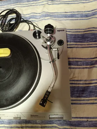 Giradiscos Technics SL-D3 Automático