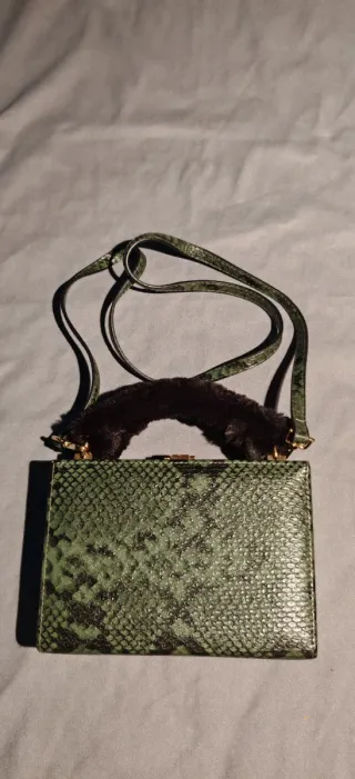 Bolso caja efecto piel de serpiente