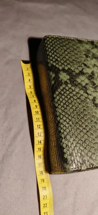 Bolso caja efecto piel de serpiente