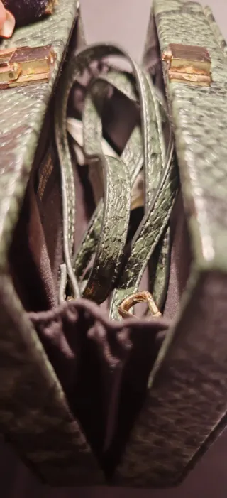 Bolso caja efecto piel de serpiente