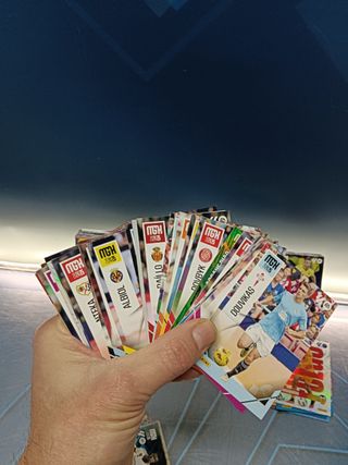mas de 150 cromos, cartas , trading cards, panini , liga 2023/25 MGK