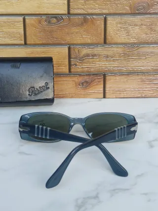 Occhiali da sole Persol grigio verdi