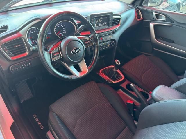 KIA cee'd Tourer 1.6 CRDi Concept 85 kW (115 CV)