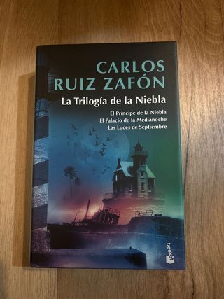 La Trilogía de la Niebla (Autores Españoles e I...