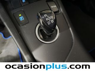 Toyota Auris 1.8 Hybrid Active 100 kW (136 CV)