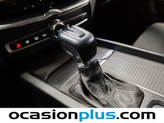 Volvo XC60 2.0 T4 Momentum Auto 140 kW (190 CV)