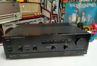 Amplificador Integrado Estéreo Luxman LV-101
