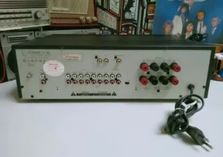 Amplificador Integrado Estéreo Luxman LV-101